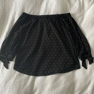 Veronica M Off the Shoulder Shirt (S)